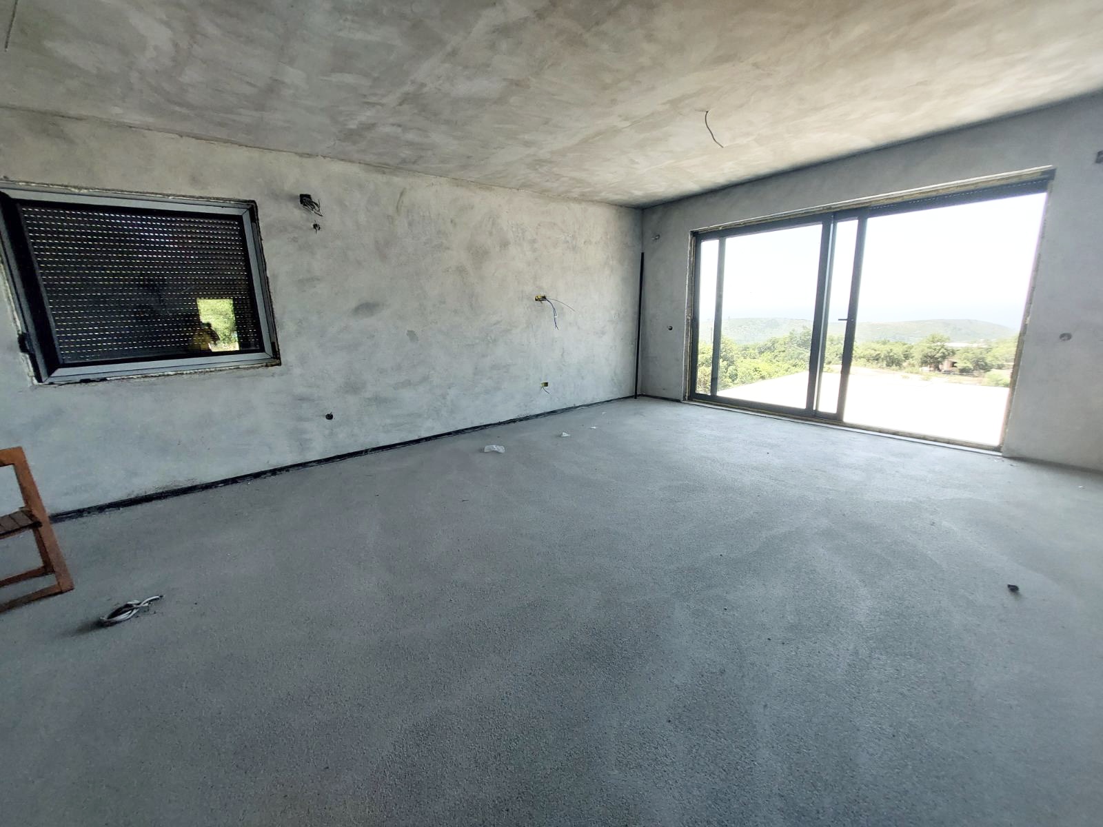 Prodaje se kuća, Sutomore