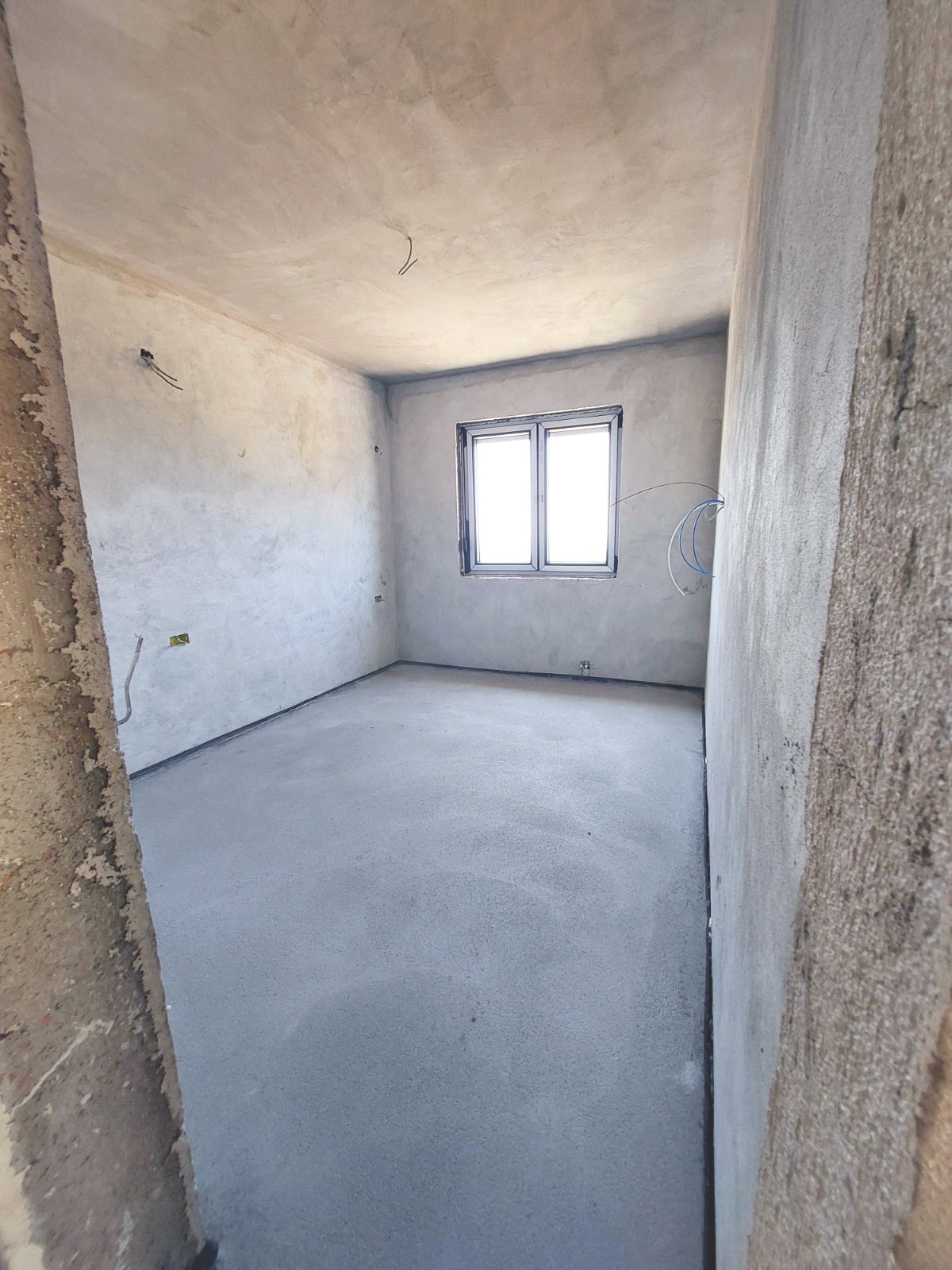 Prodaje se kuća, Sutomore