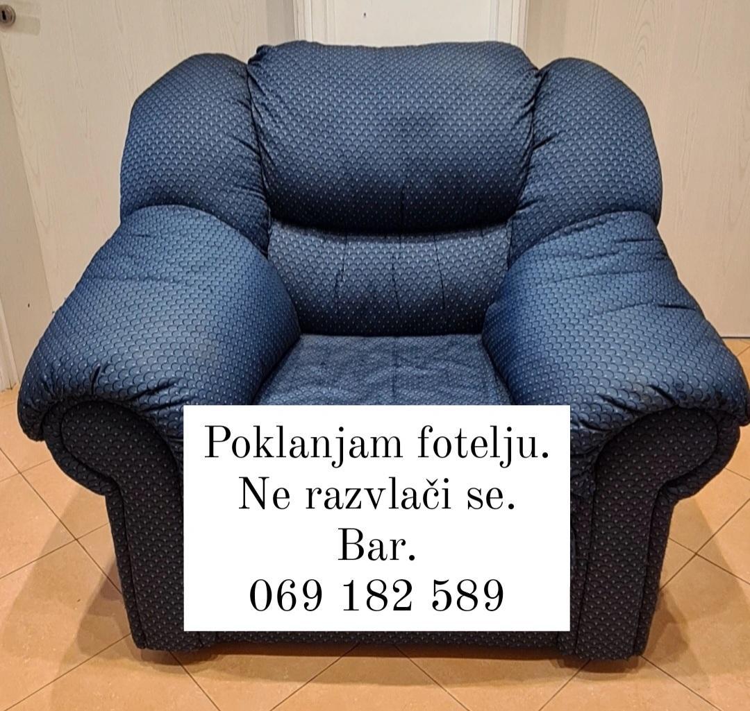 POKLANJAM FOTELJU