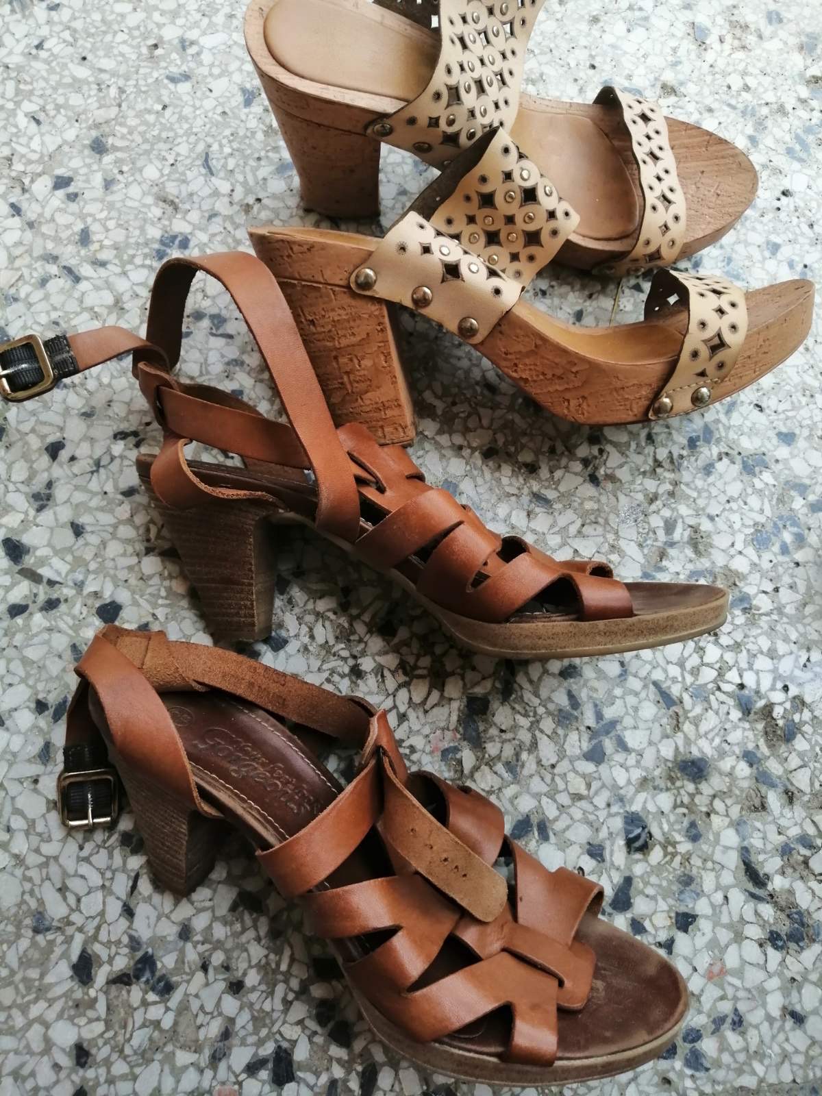 Na prodaju kozne sandale