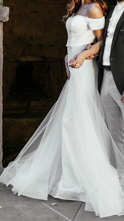 Haljina/vjenčanica 1 obučena