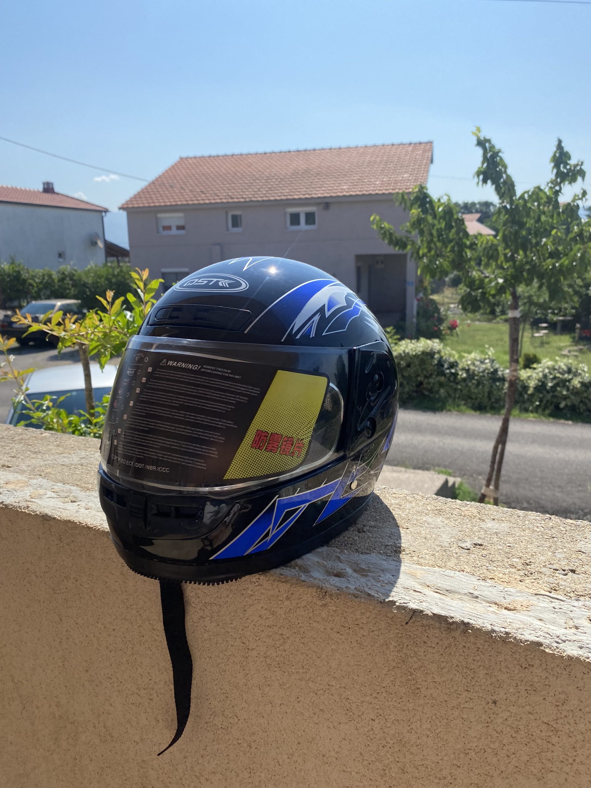 Nova kaciga za motor