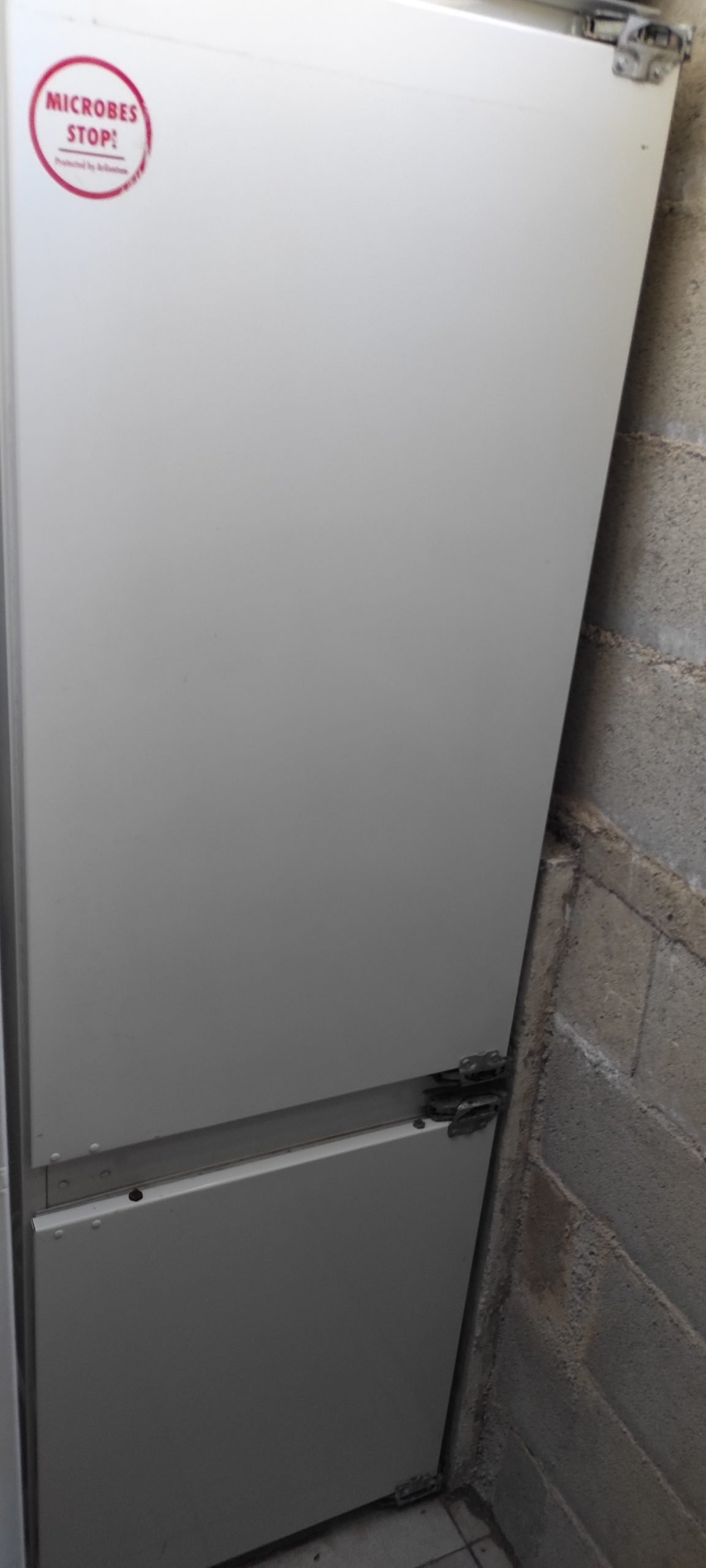 Prodajem razne stvari povoljno