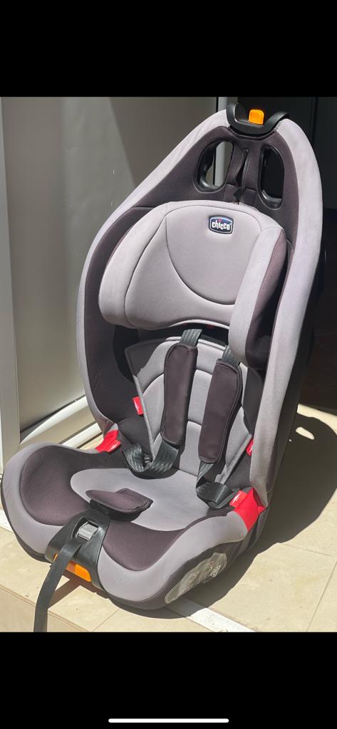 Prodajem sjedište za auto