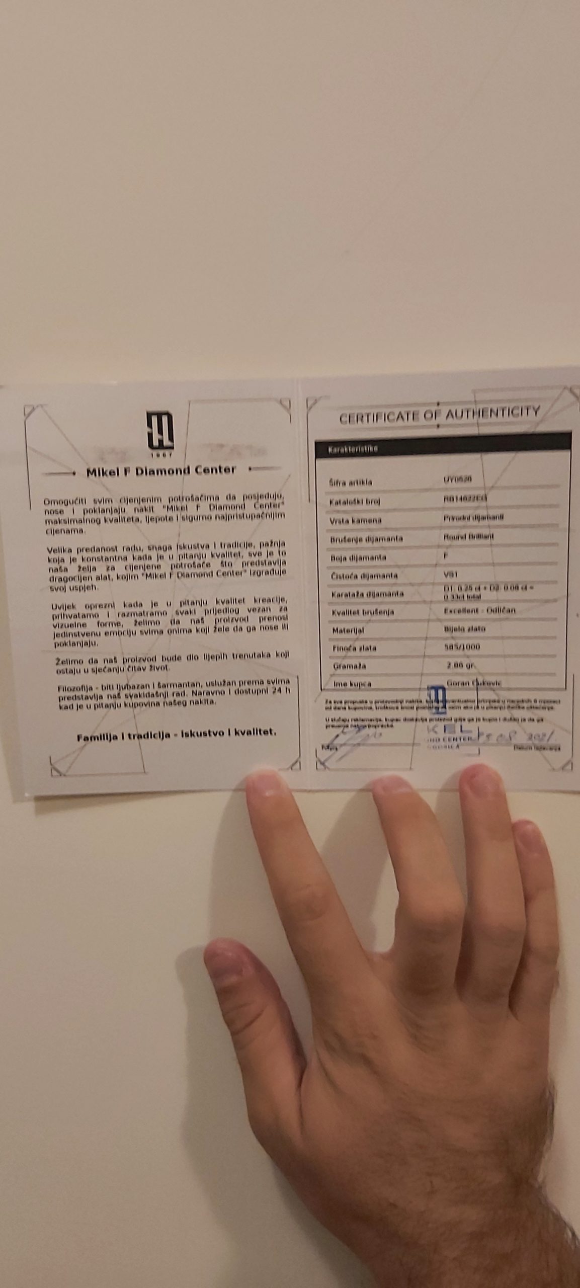 Prodajem dijamantski prsten