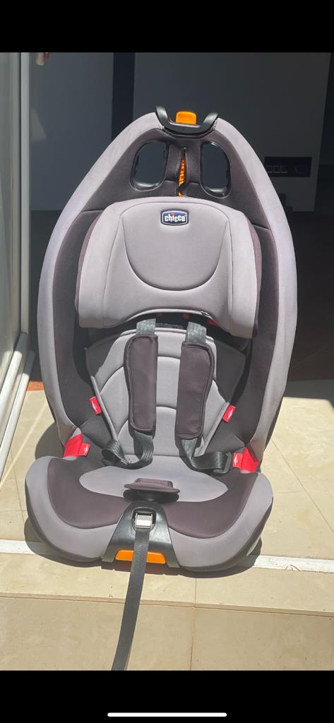 Prodajem sjedište za auto