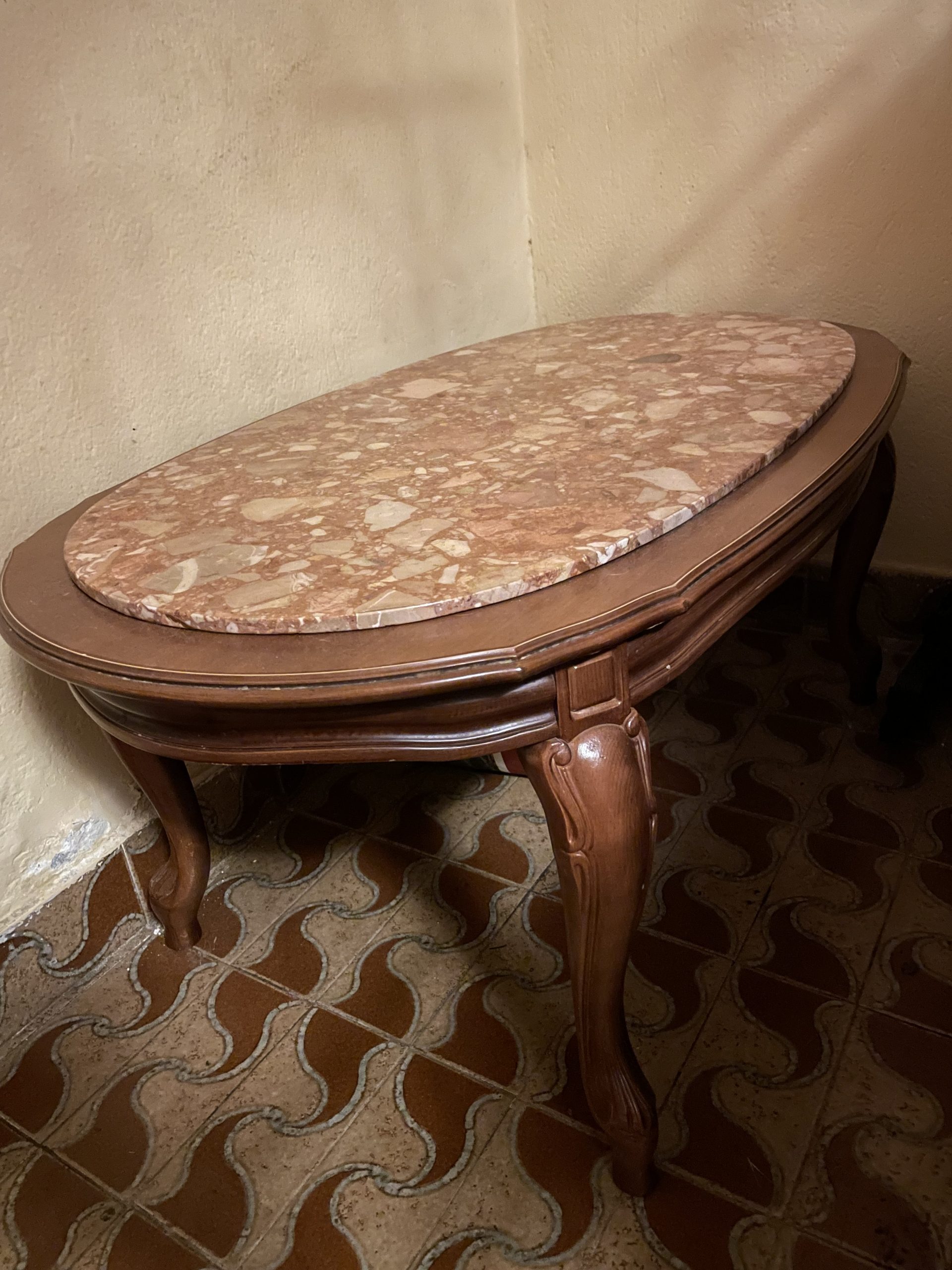 Prodajem mermerni klub sto