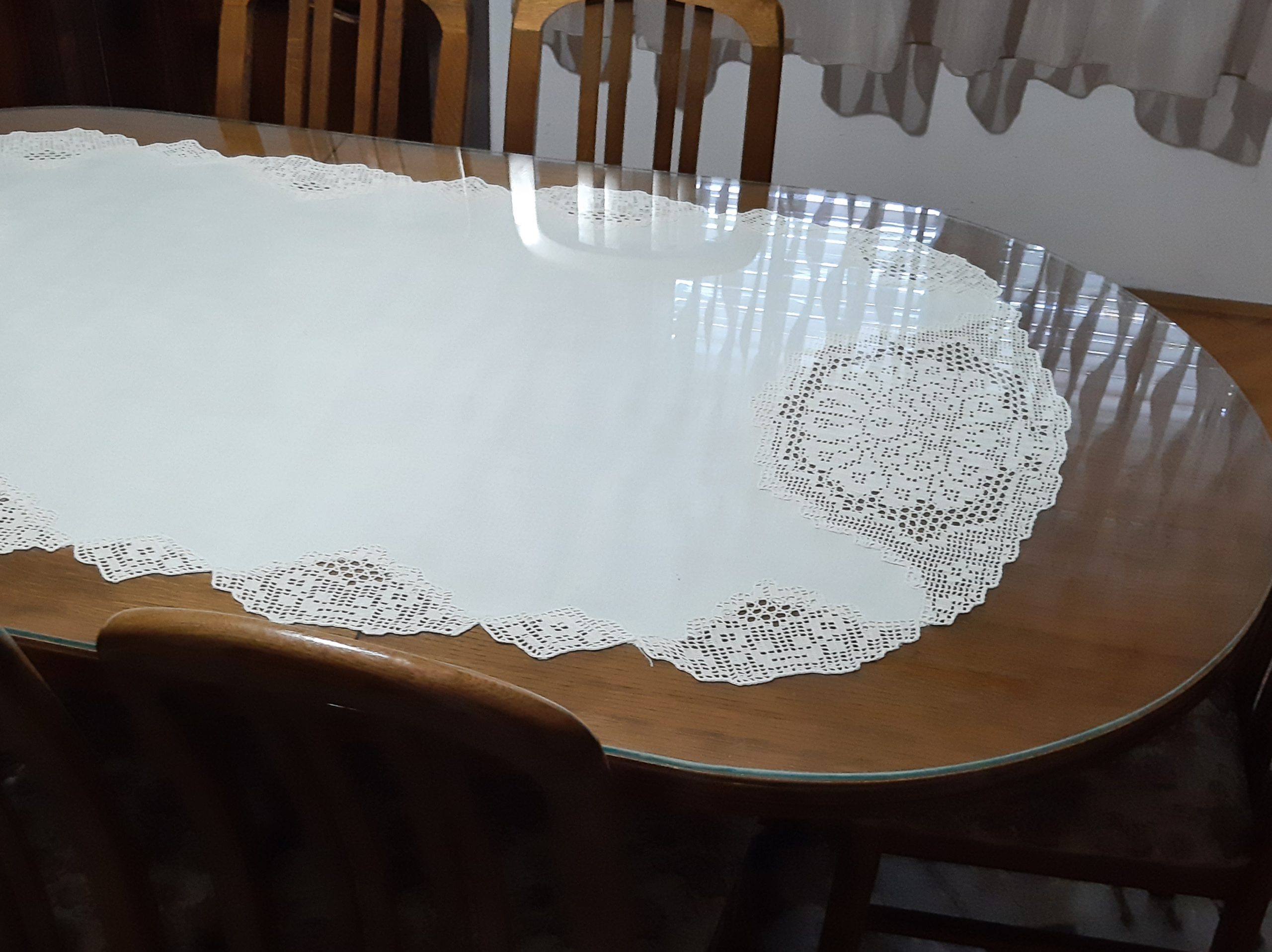 Trpezarijski sto sa 6 stolica