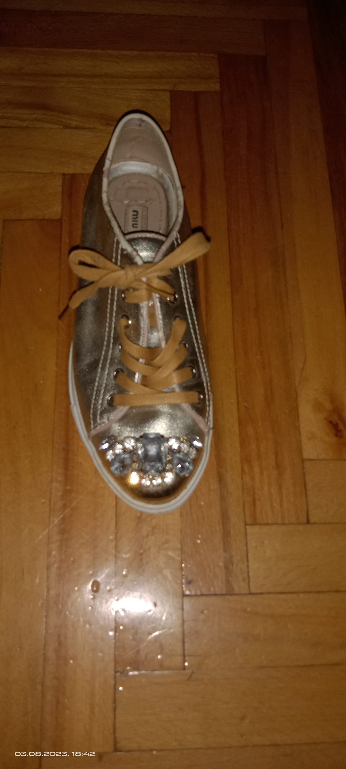 Polovna obuca na prodaju