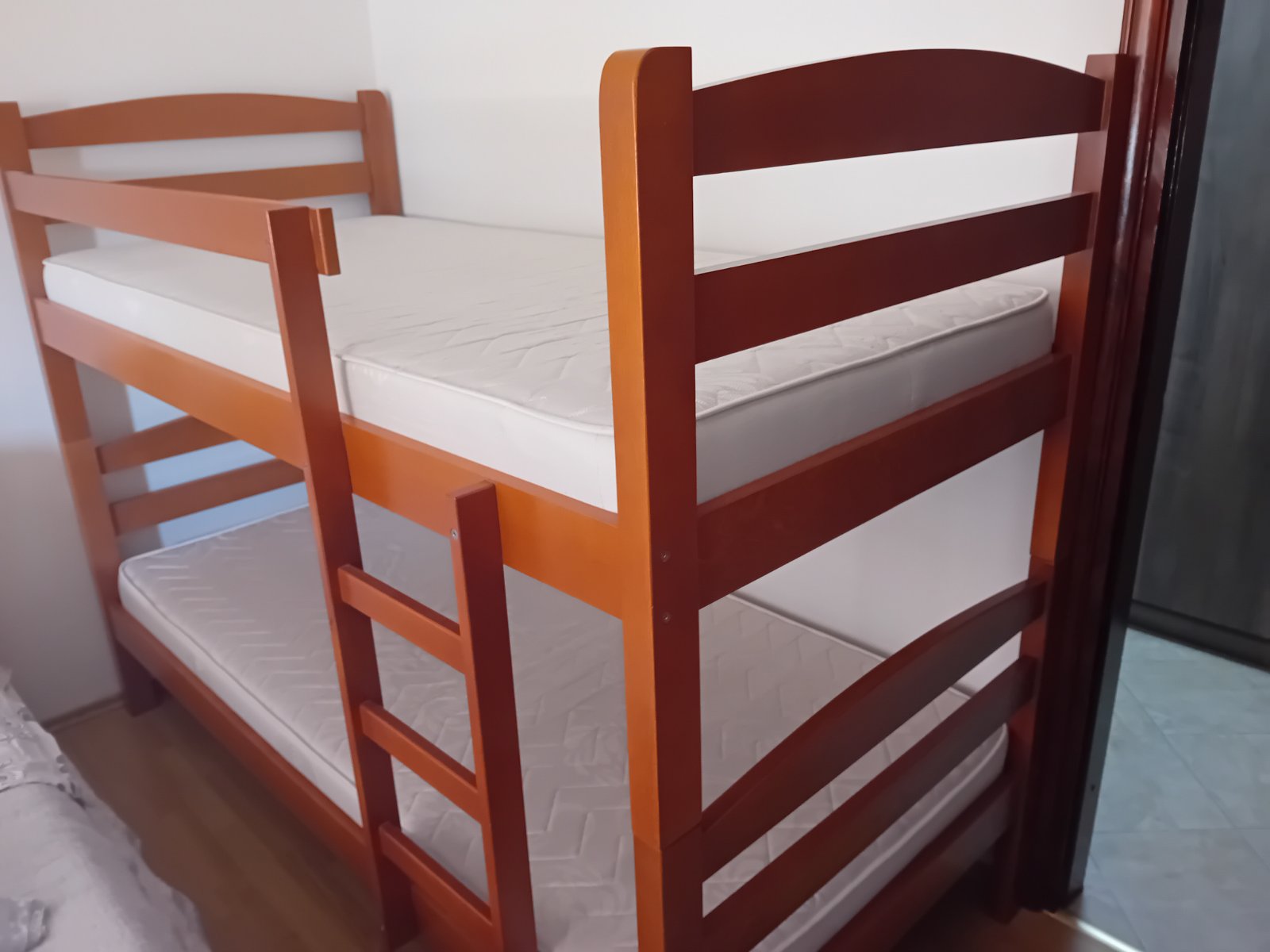 Prodajem krevete na sprat