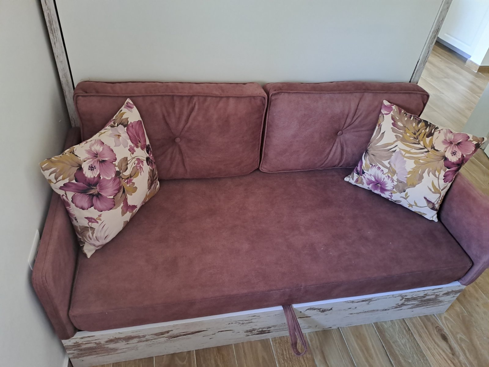 Prodajem ocuvan krevet