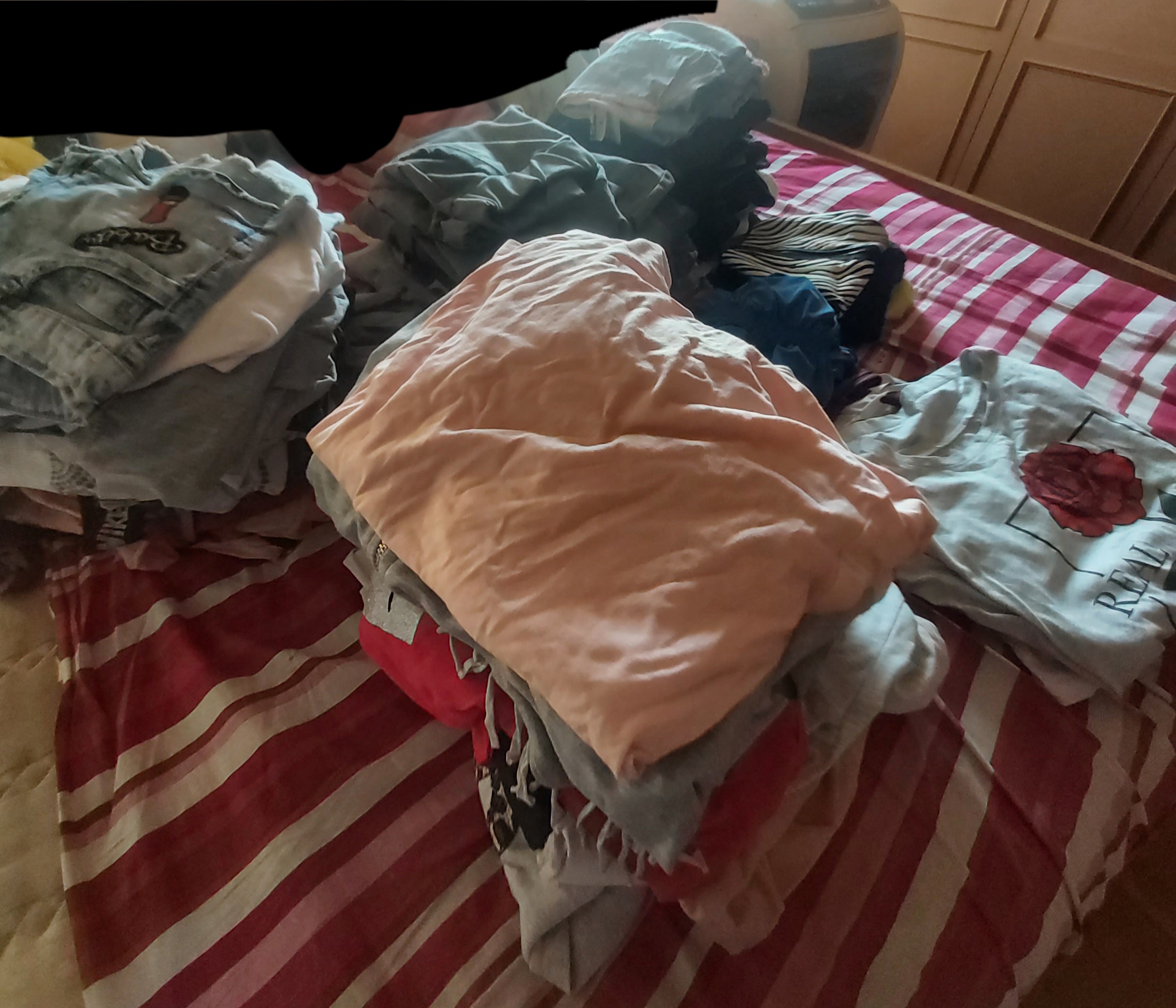 Ženska garderoba i dječija