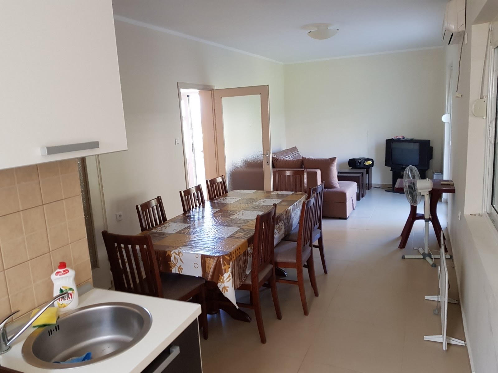 Prodaje se dvosoban stan TIVAT