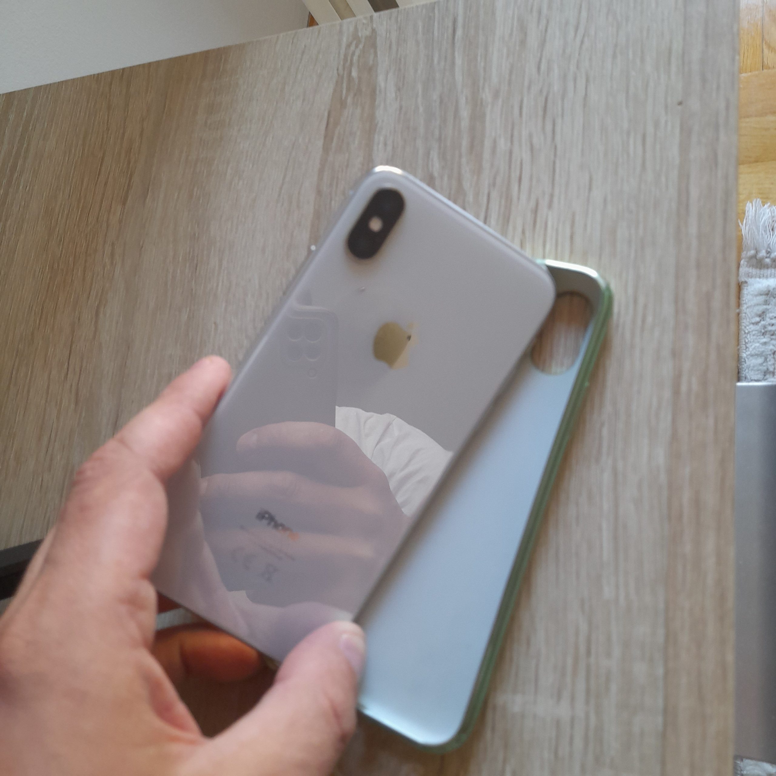 Na prodaju ajfon x 64gb ocuvan