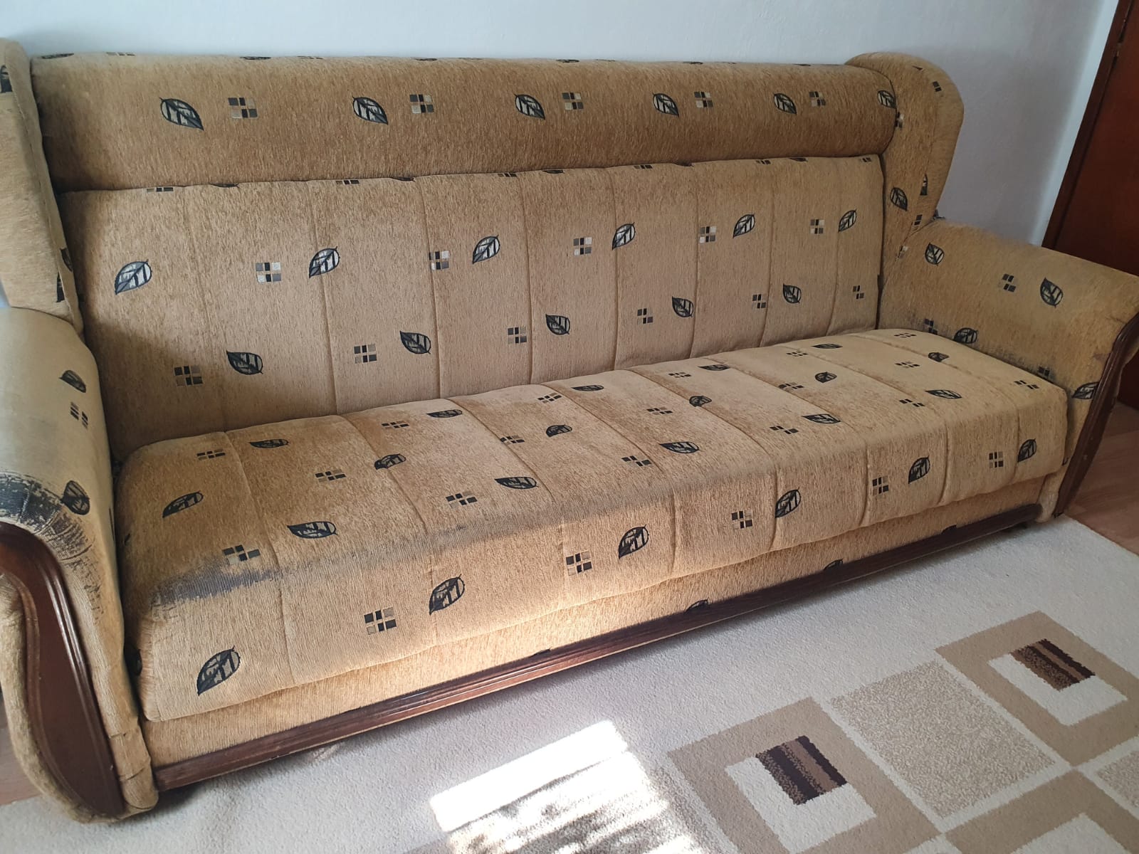 Krevet-dvosjed na razvlacenje