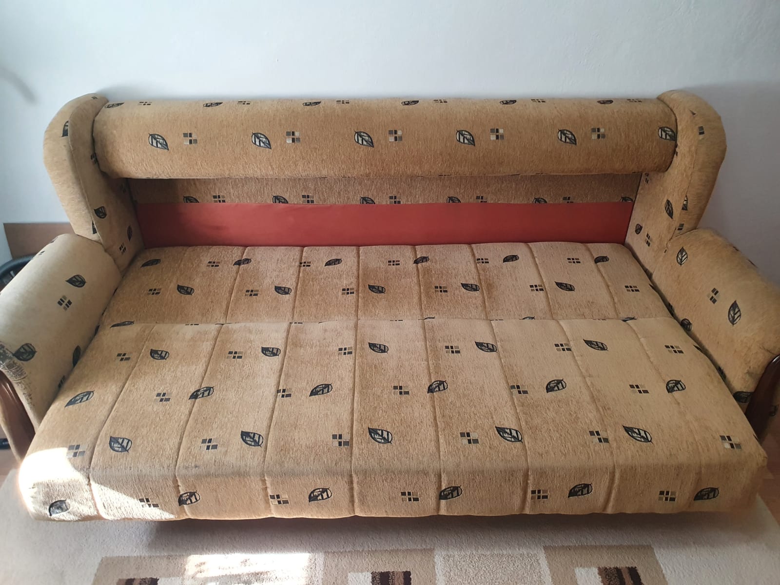 Krevet-dvosjed na razvlacenje