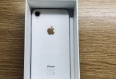 Prodajem IPHONE XR 64GB