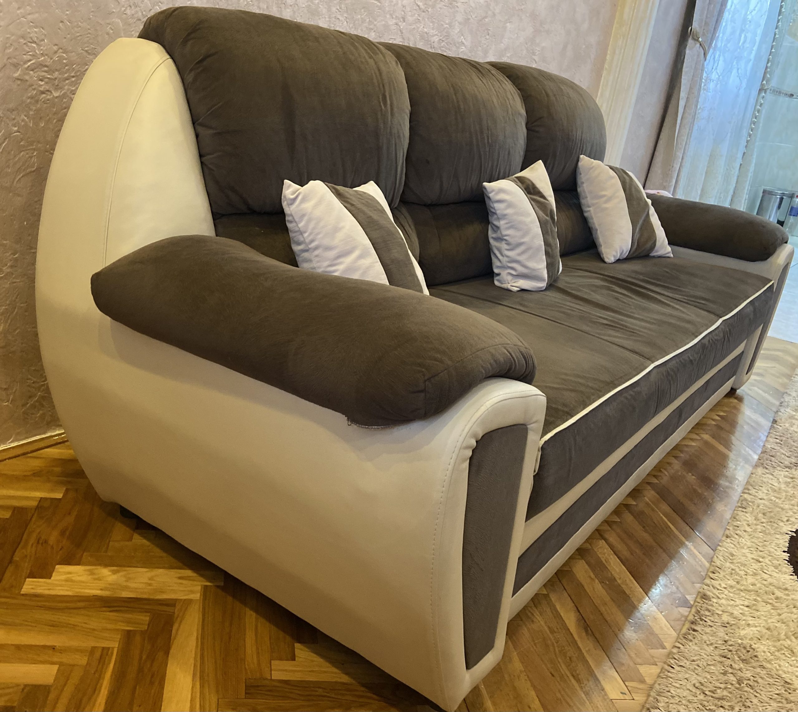 Trosjed Dvosed Fotelja