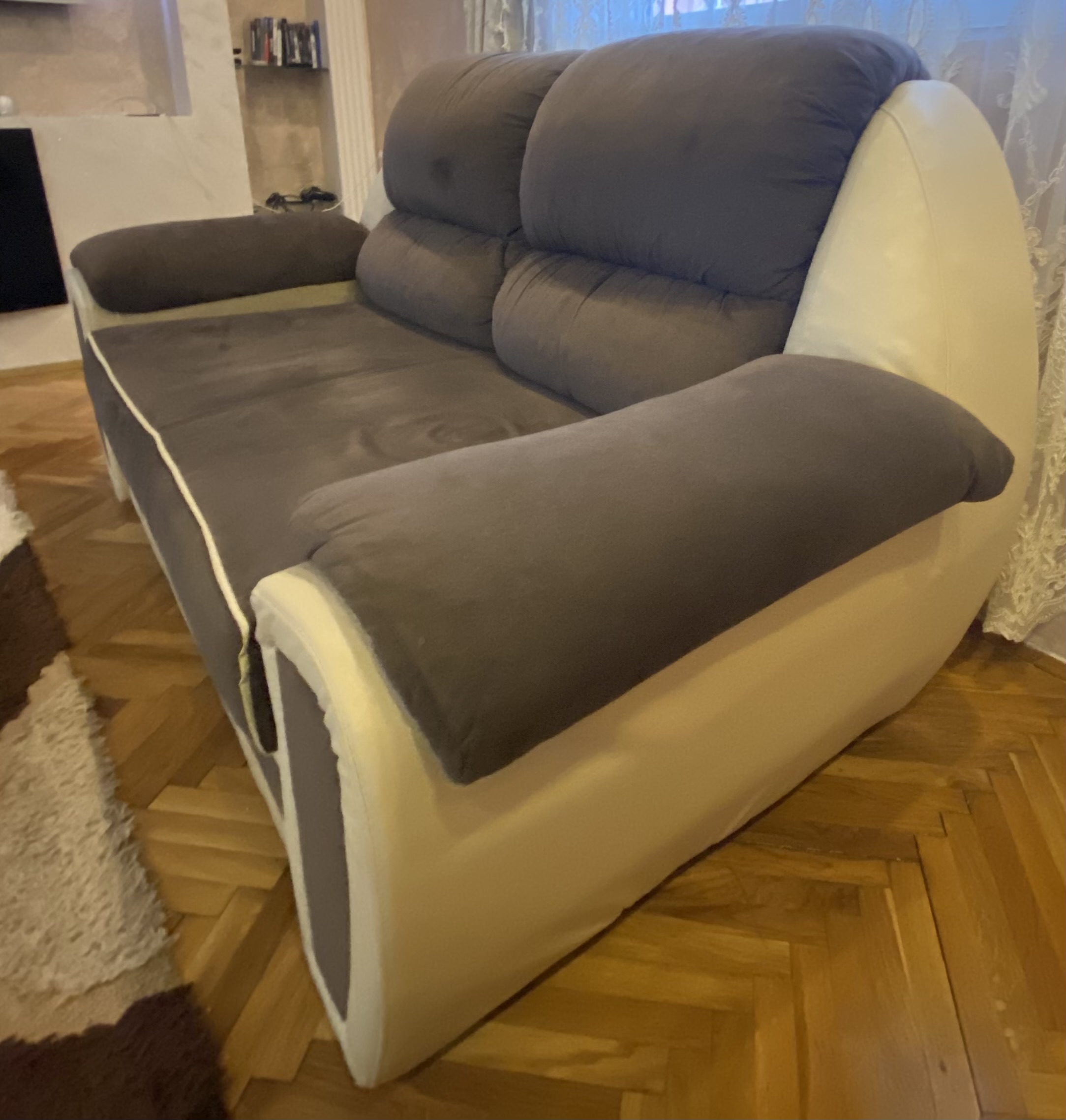 Trosjed Dvosed Fotelja