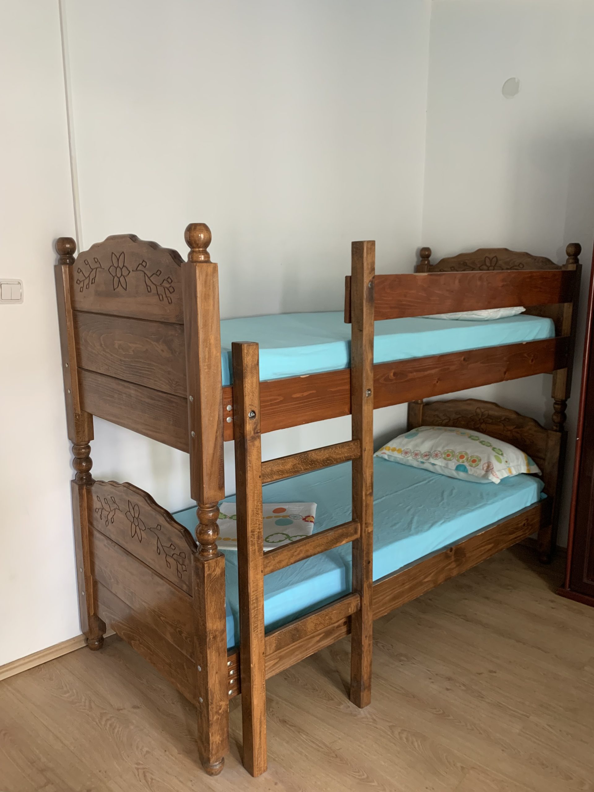 Rucni rad drveni kreveti