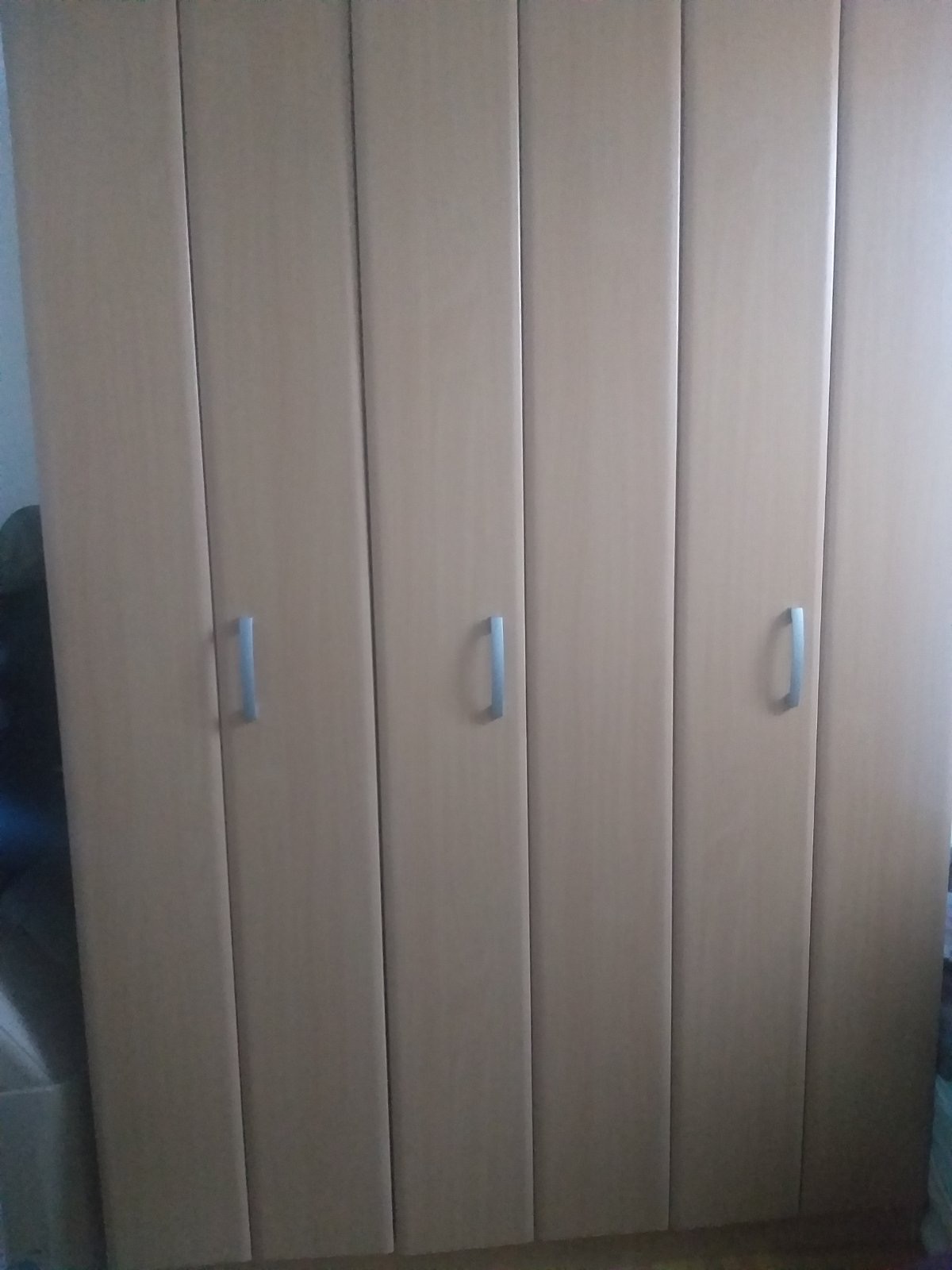 TROKRILNI ORMAR NA PRODAJU