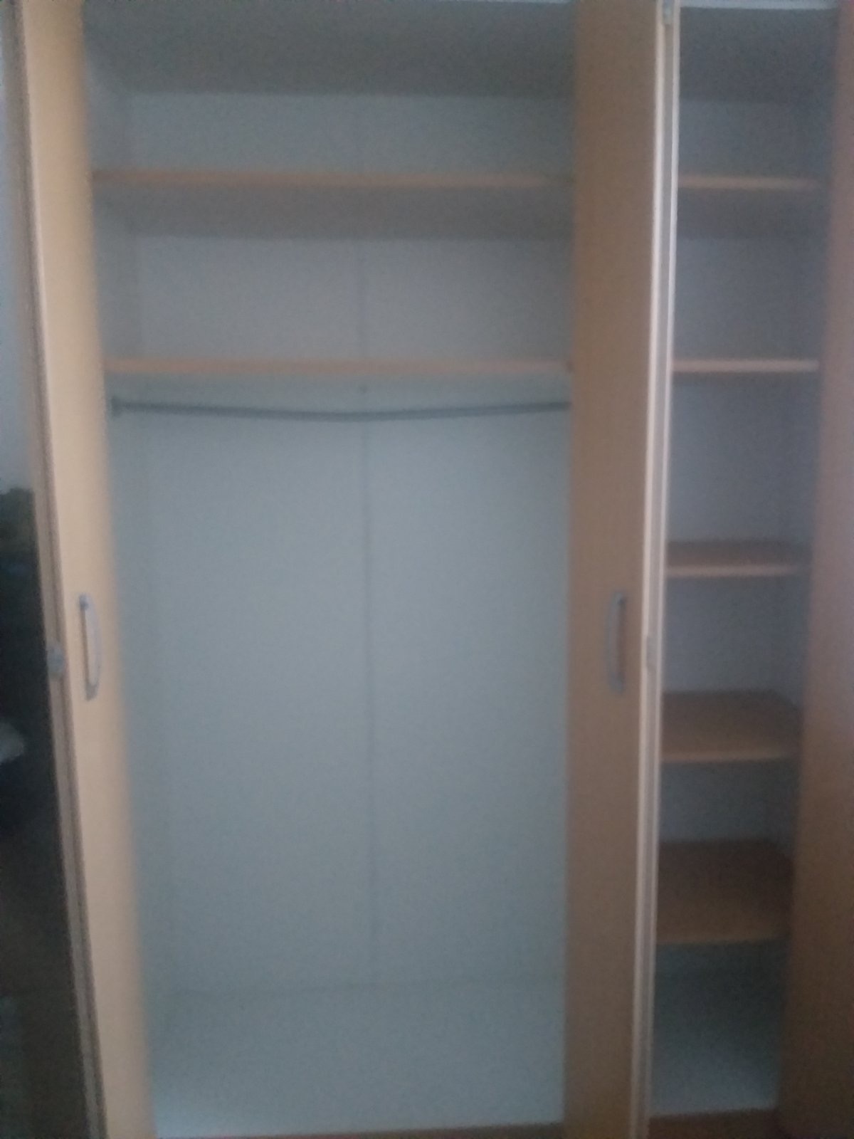 TROKRILNI ORMAR NA PRODAJU