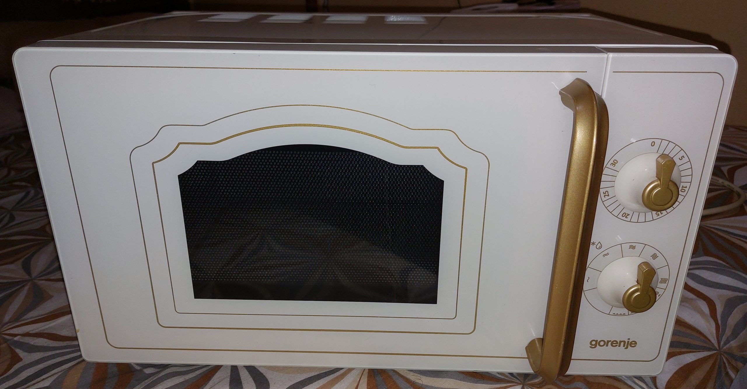 Mikrotalasna rerna -Gorenje-