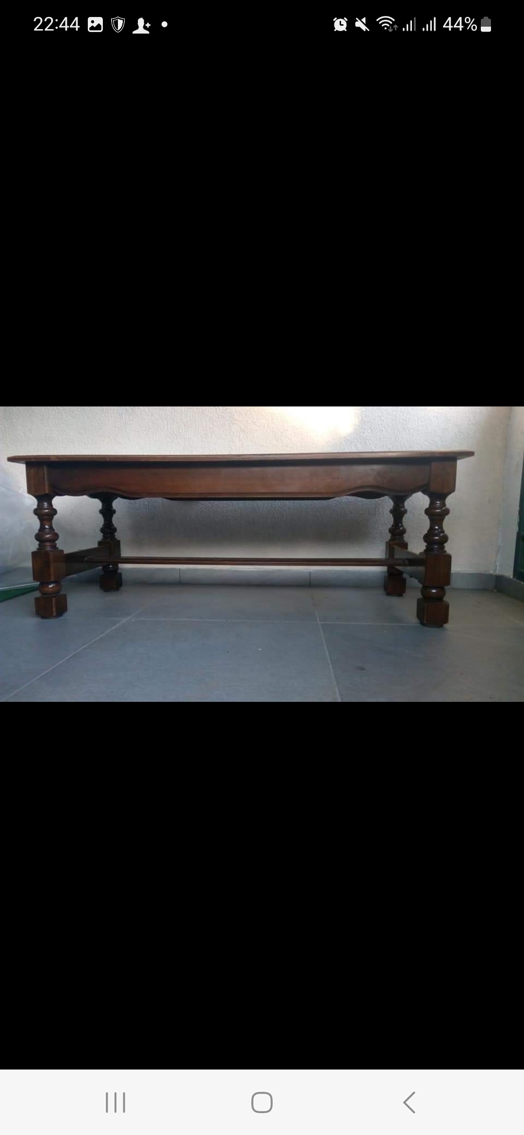 Prodajem sto, puno drvo