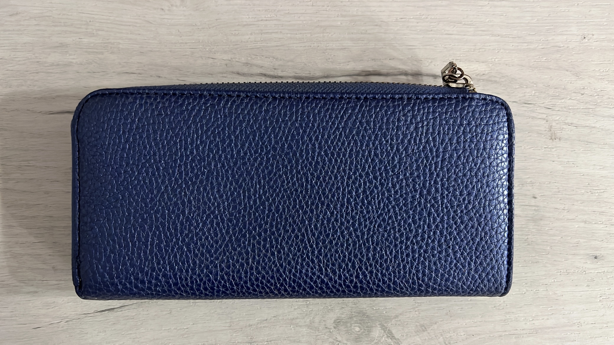 Guess novčanik original