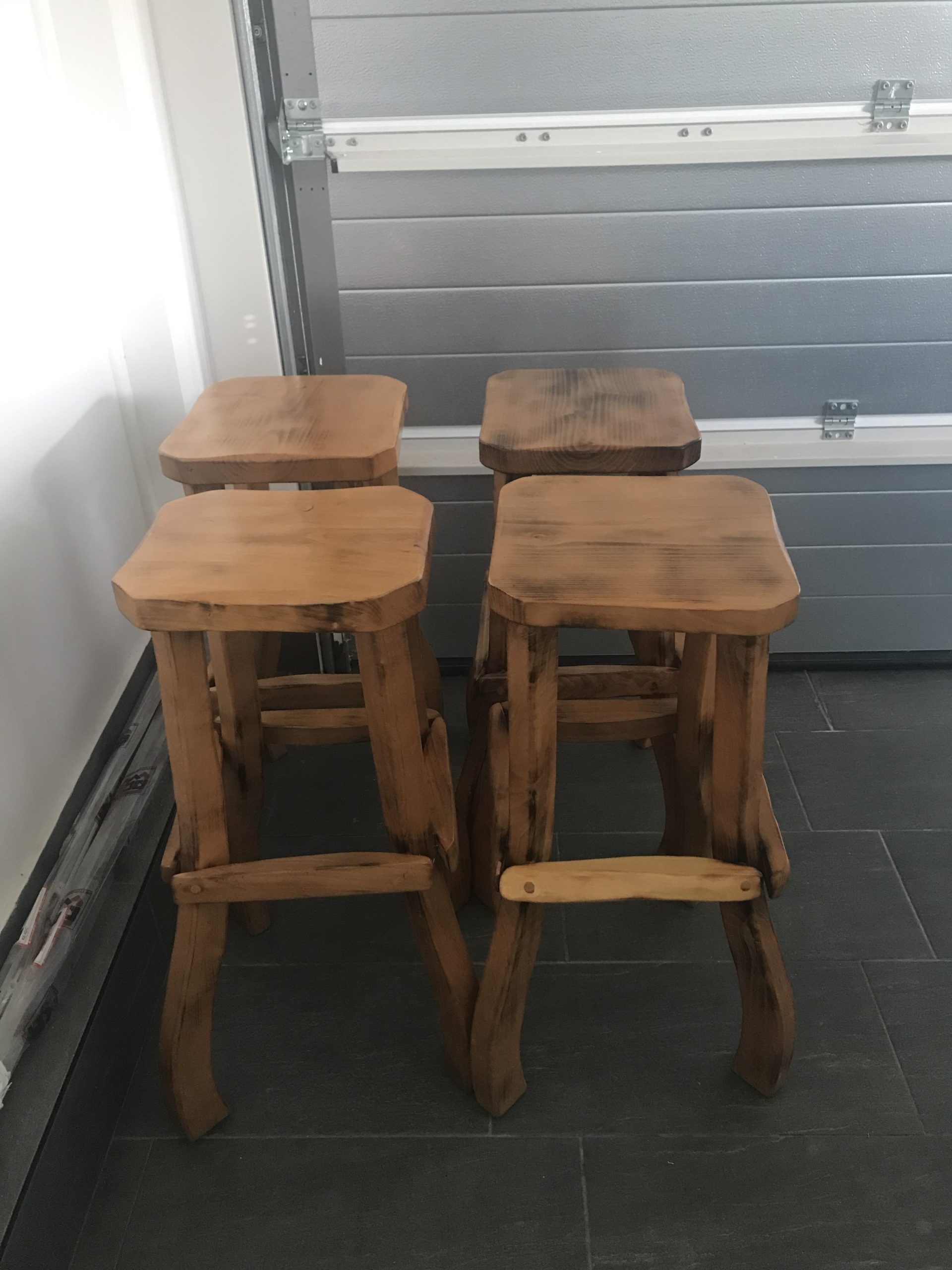 4 barske stolice (puno drvo)