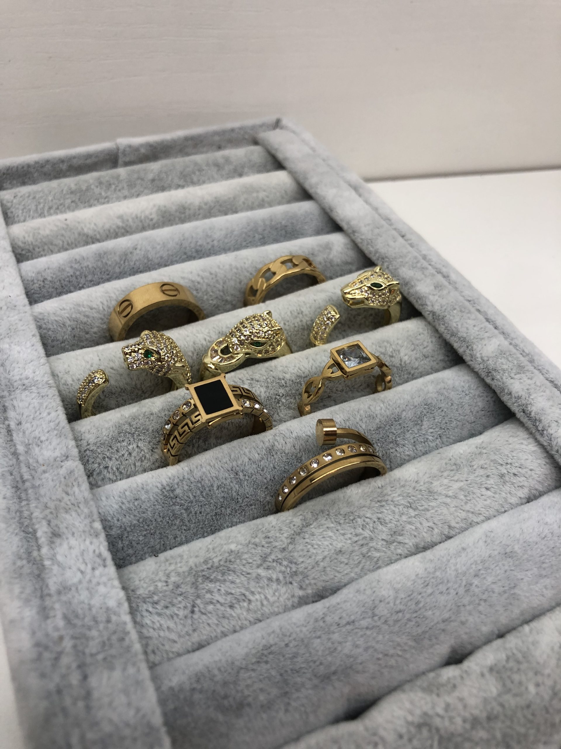 hirurski celik nakit