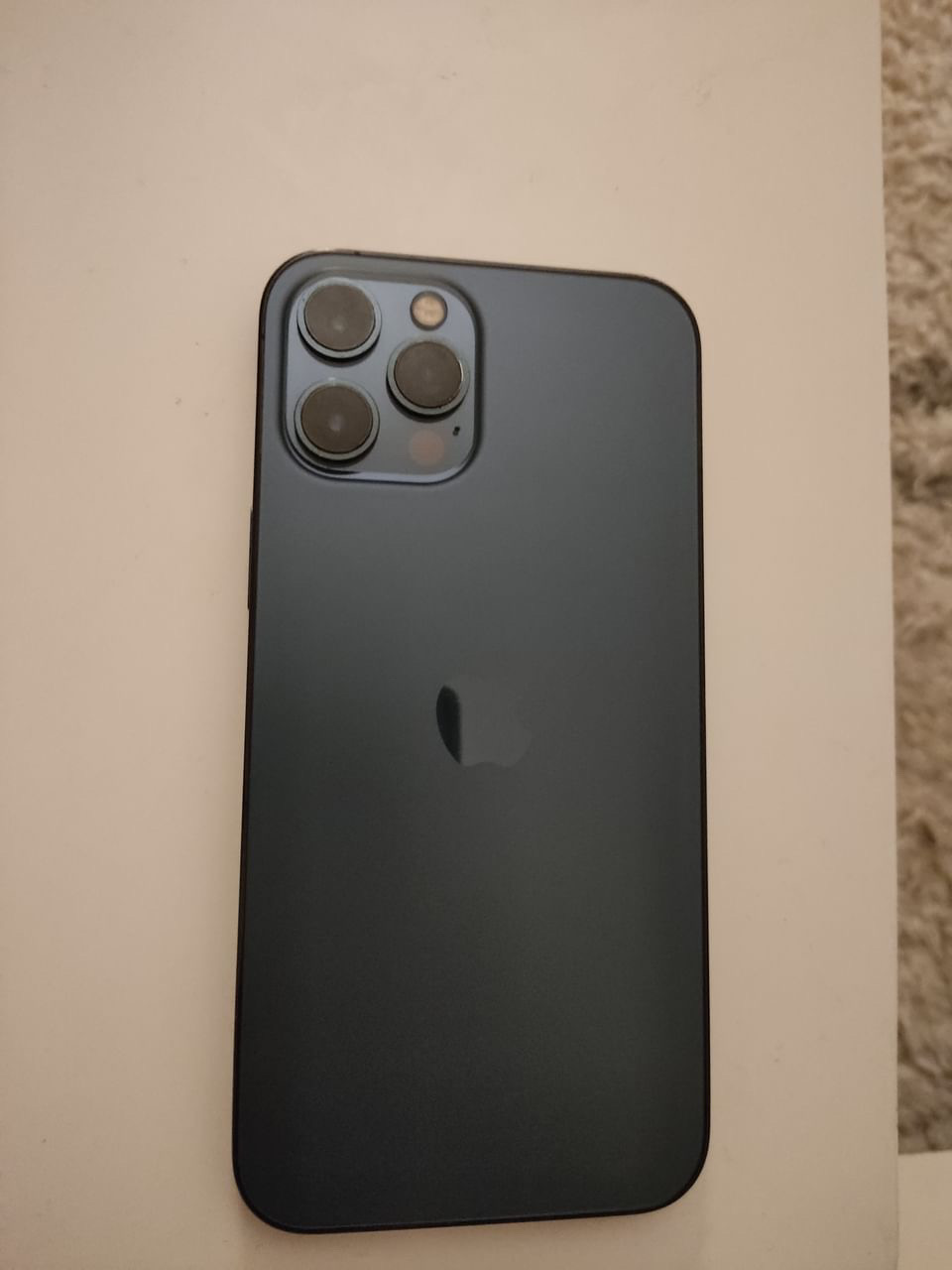 Prodajem iphone 12 pro max