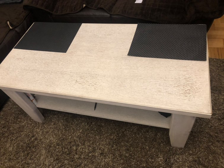 Prodajem sto puno drvo