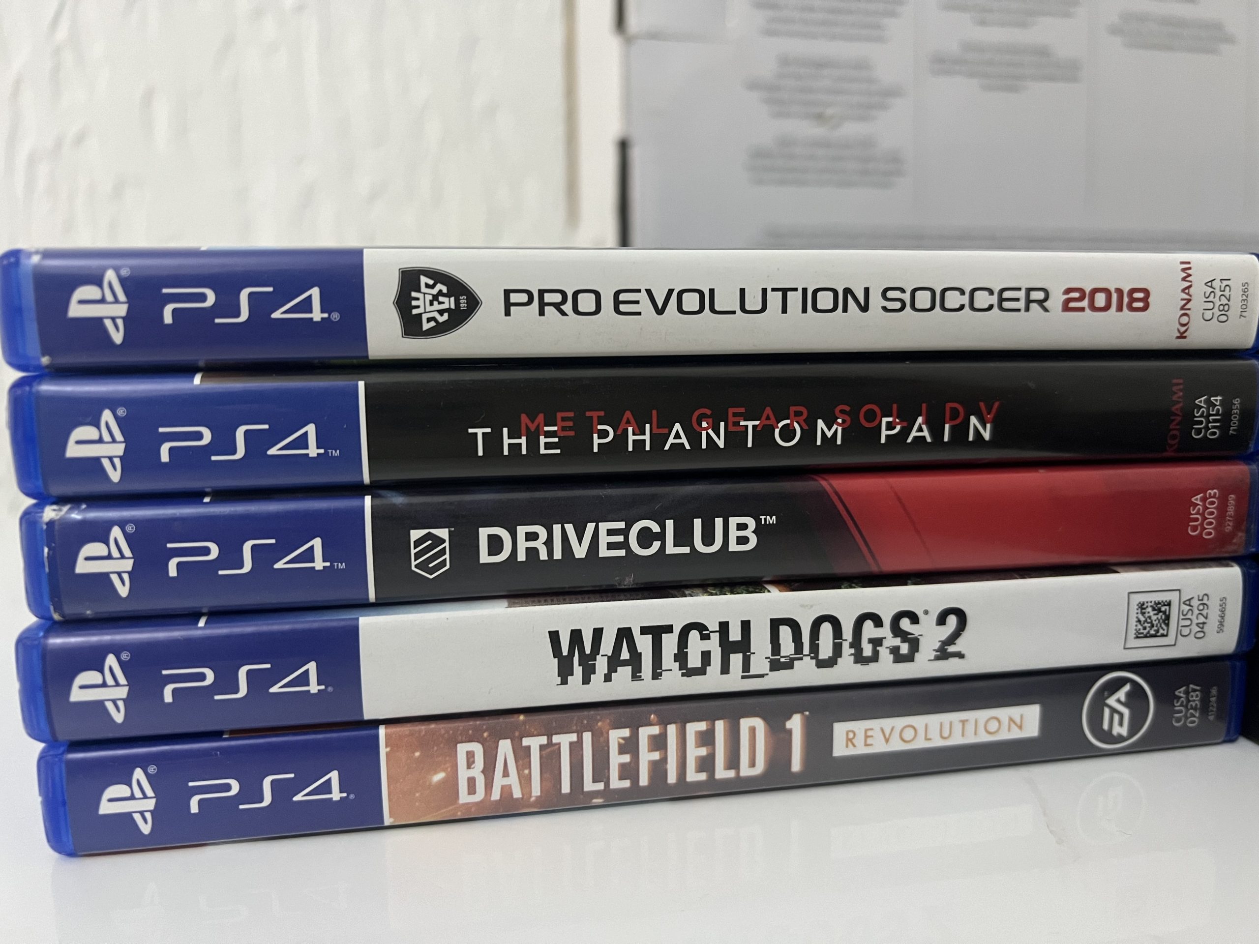 Prodajem PS4 Slim 500Gb
