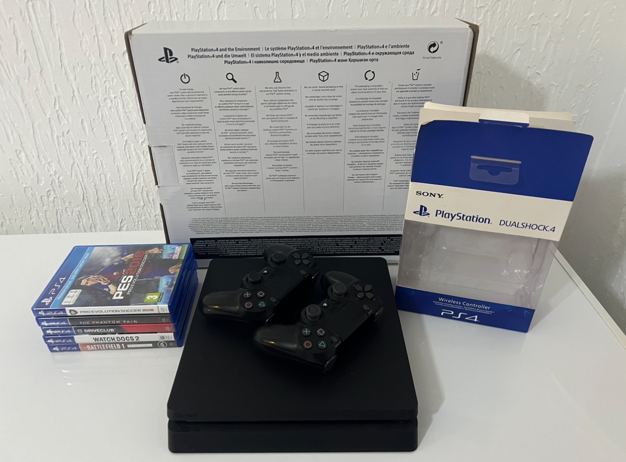 Prodajem PS4 Slim 500Gb