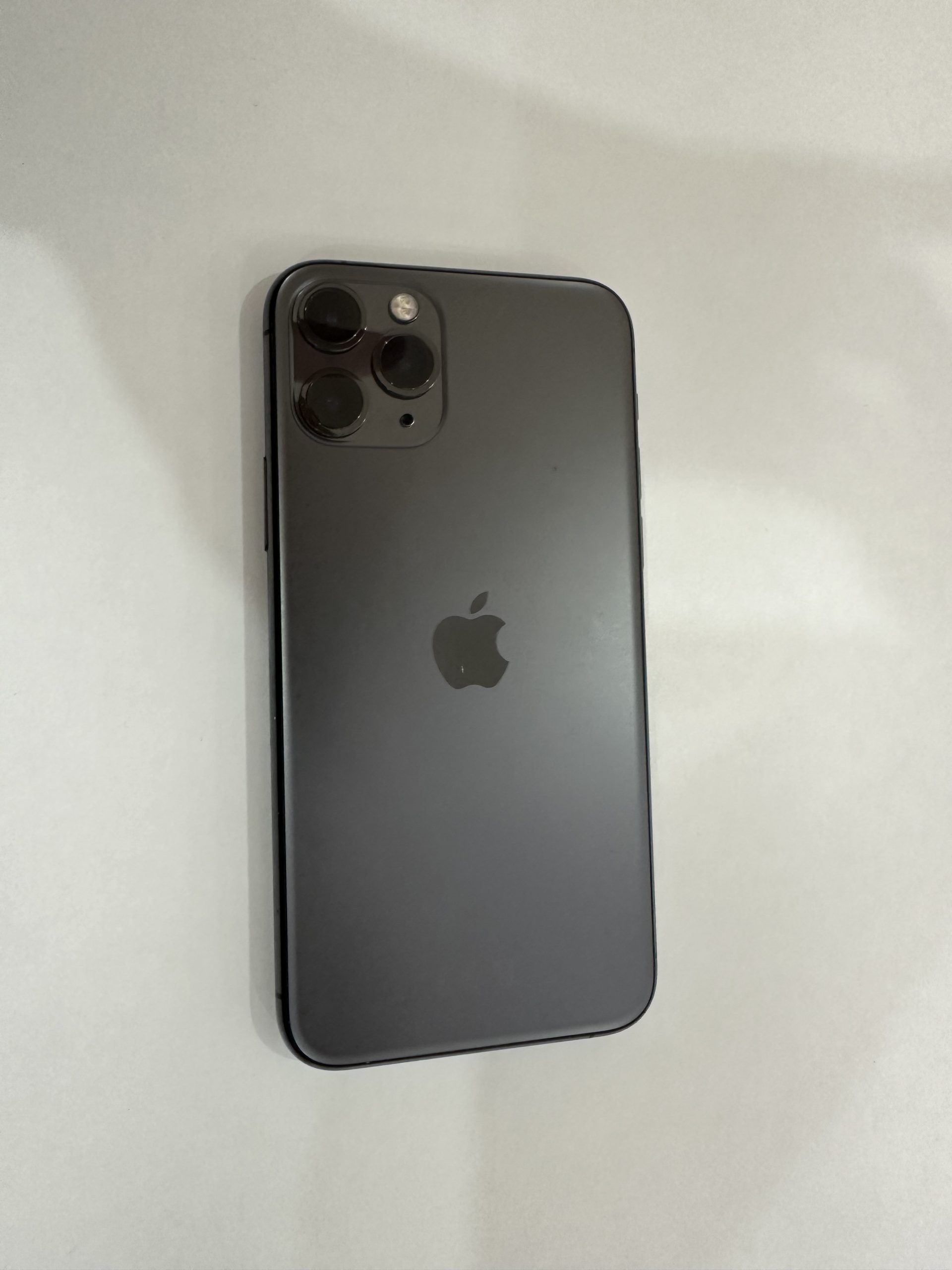Prodajem iphone 11pro 64gb