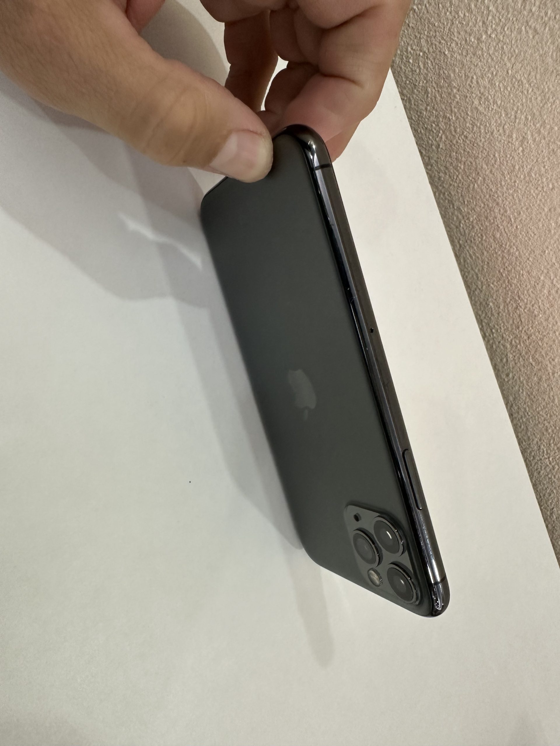 Prodajem iphone 11pro 64gb