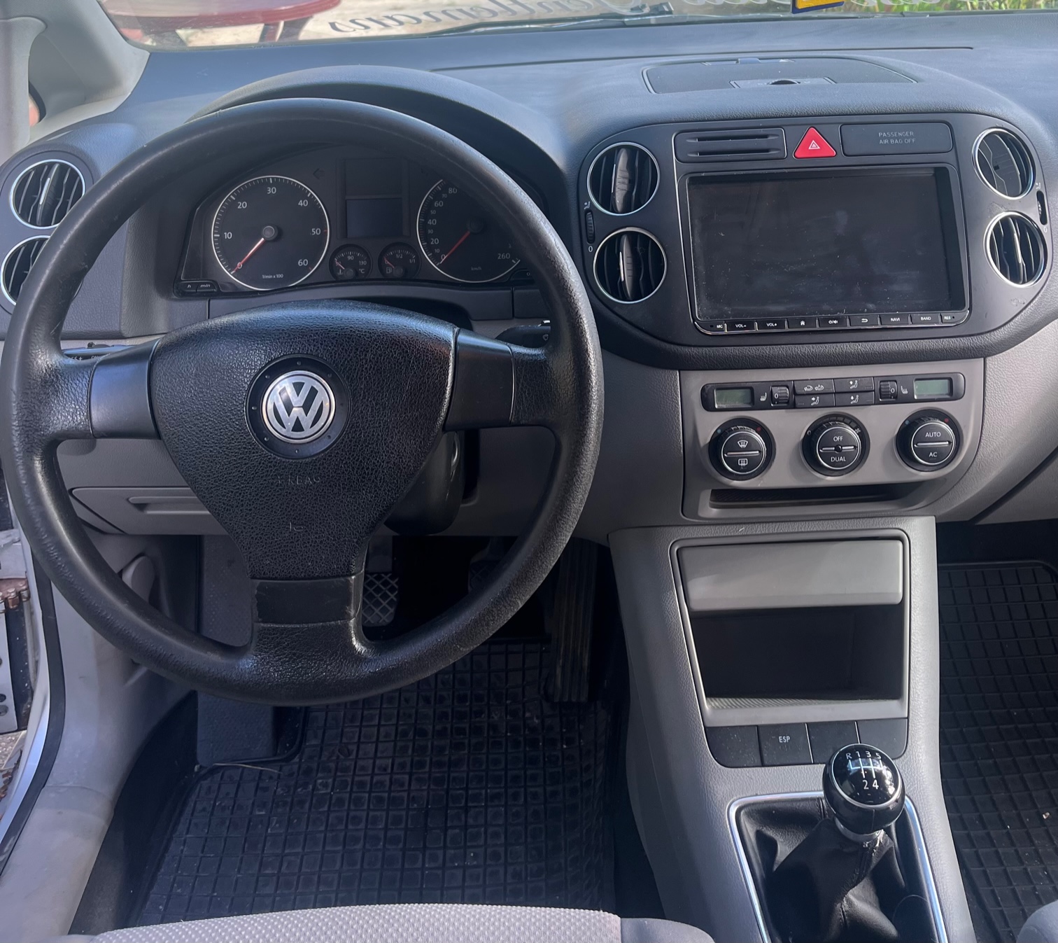 Prodajm Golf Plus 1.9 TDI