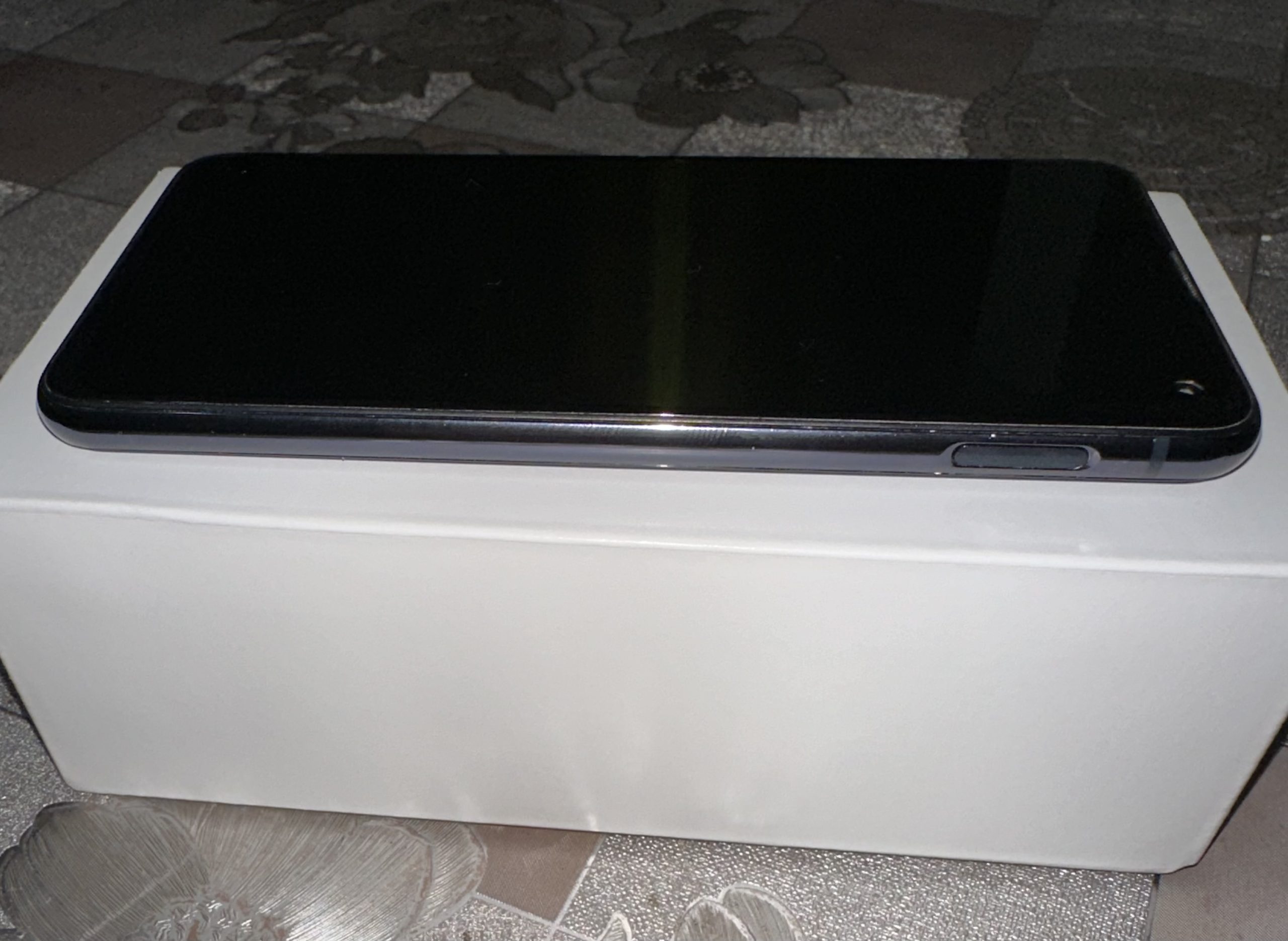 Prodajem Samsung S10e 6/128gb