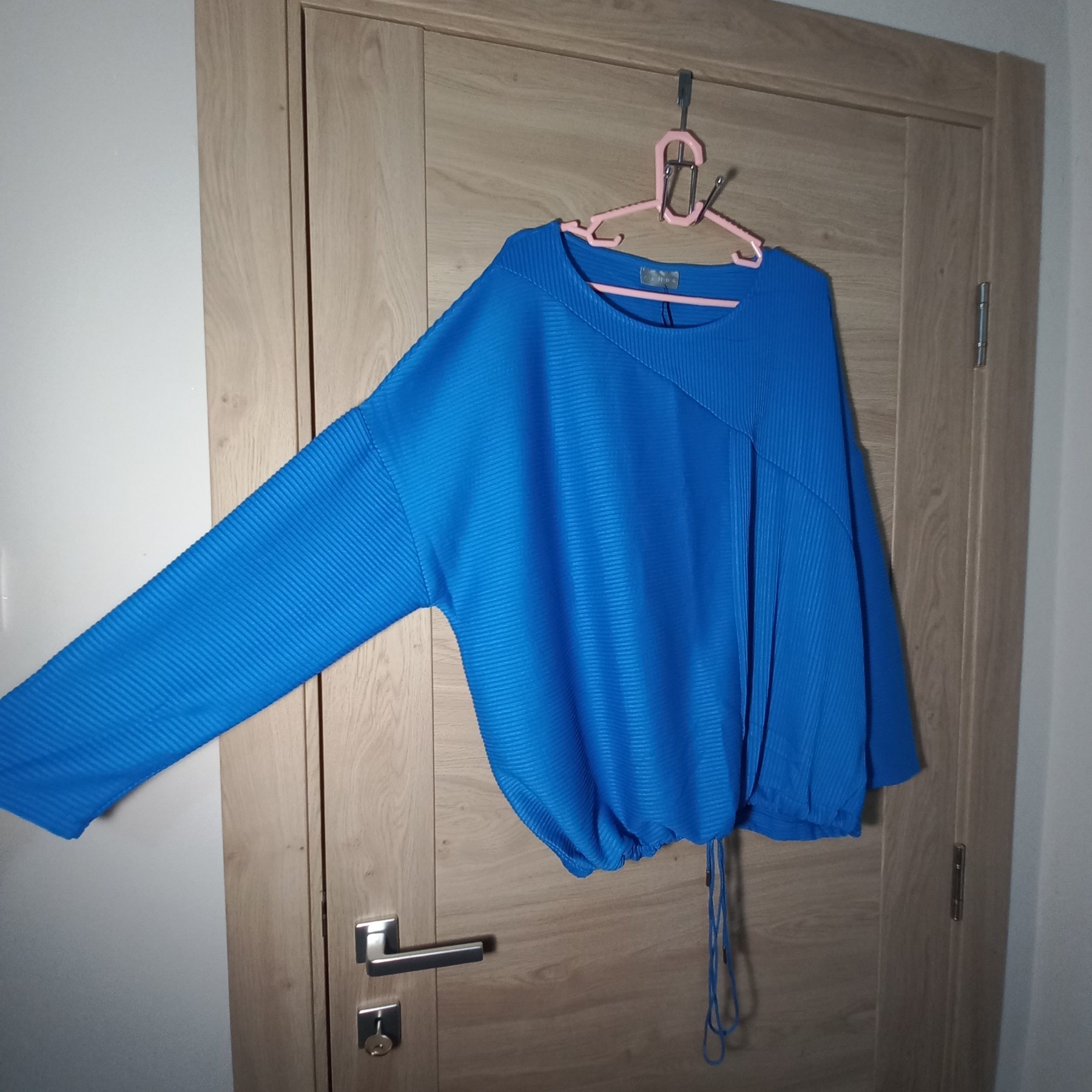 Prodajem novu majicu XL /48-50