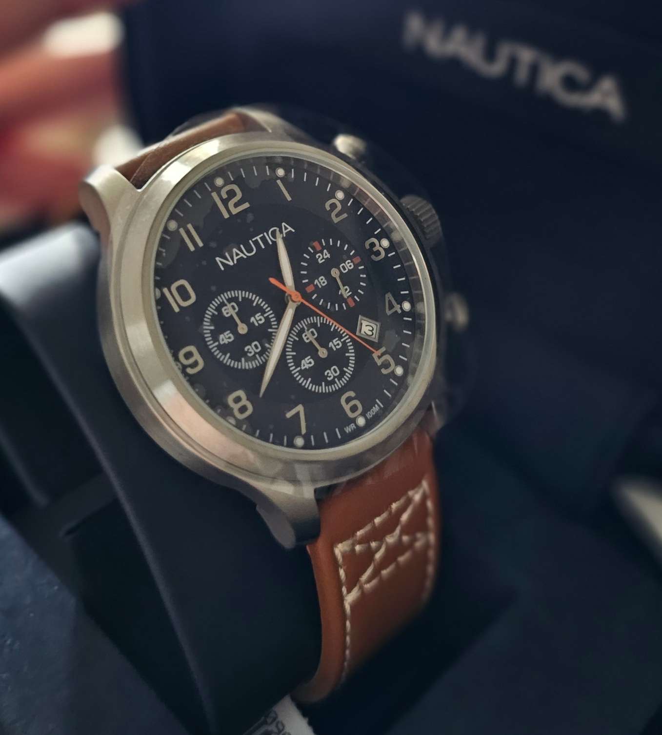 Prodajem G shock i Nautica sat