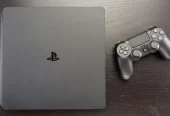 PS4 SLIM 500GB i 8 IGRICA