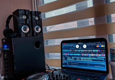 F8110FF0-3E2B-4C10-B12A-2A9DFA8A8063