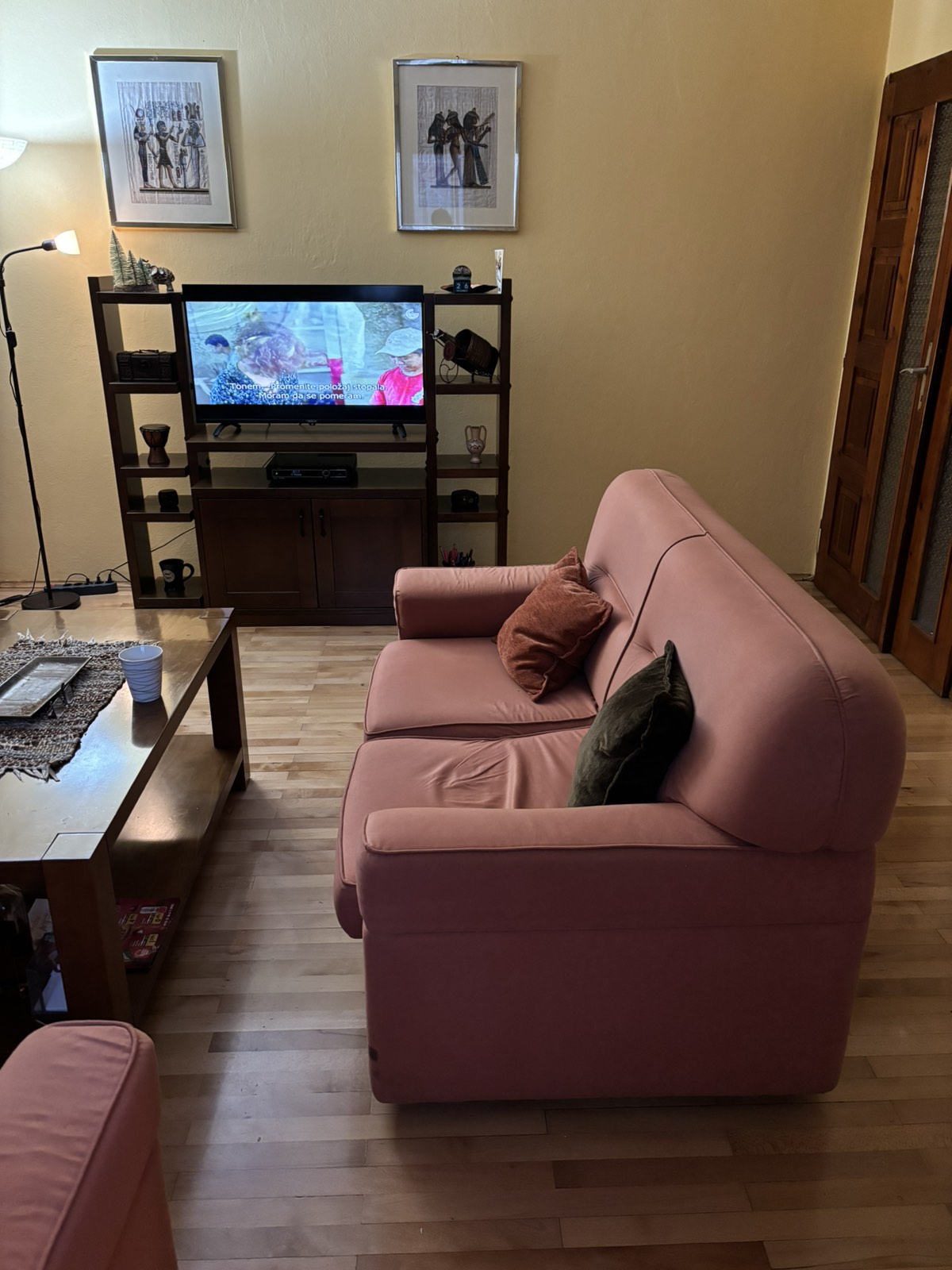 Prodaje se garnitura