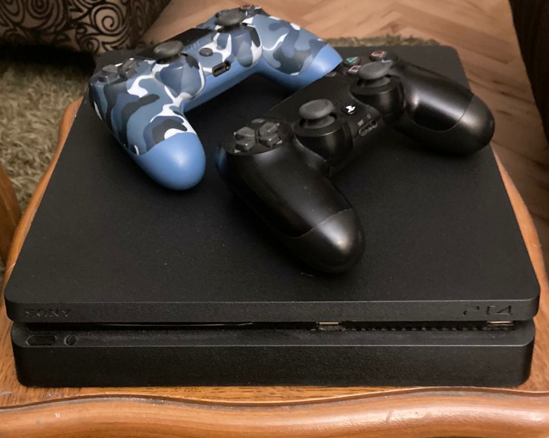 Ps4 slim 512gb