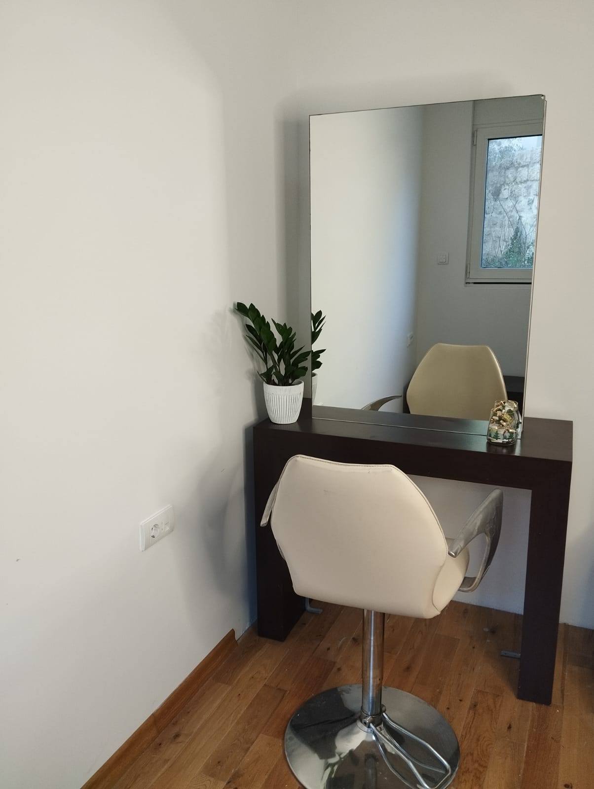 Namještaj za frizerski salon