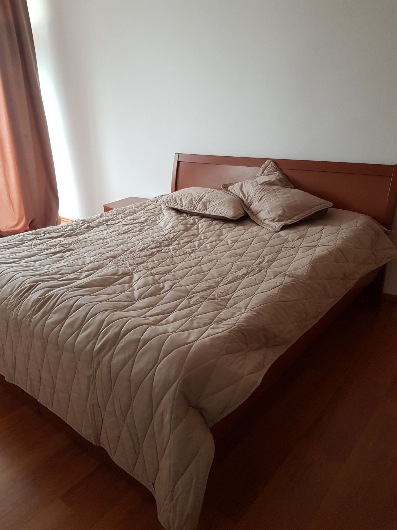 Prodajem stan Preko Morace