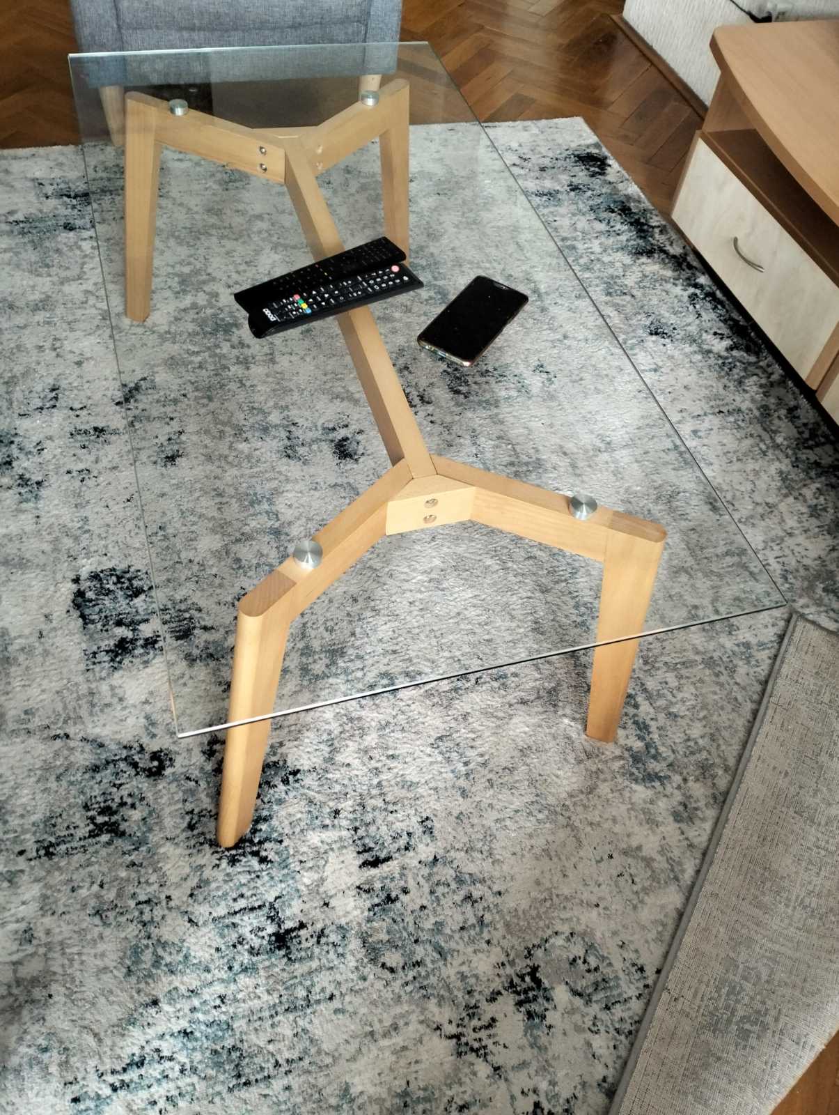 Kuhinja,tvkomoda ,klub sto…