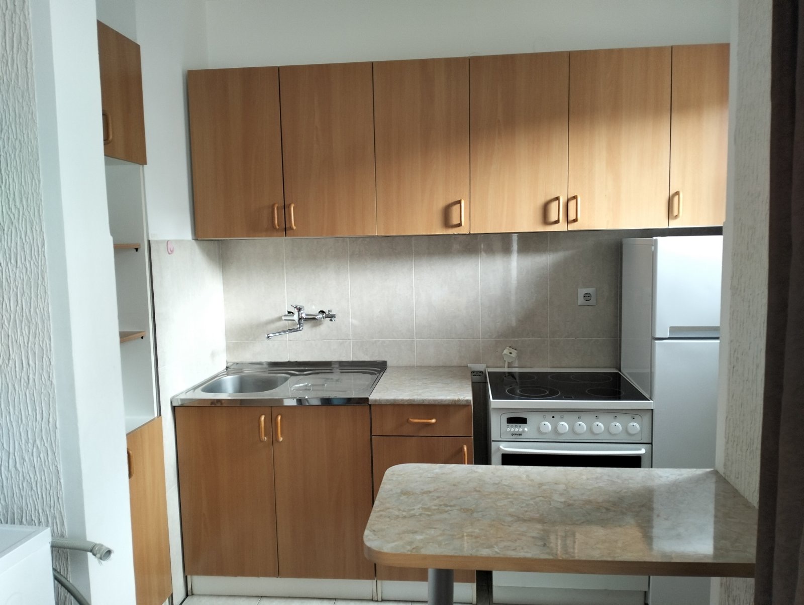 Kuhinja,tvkomoda ,klub sto…