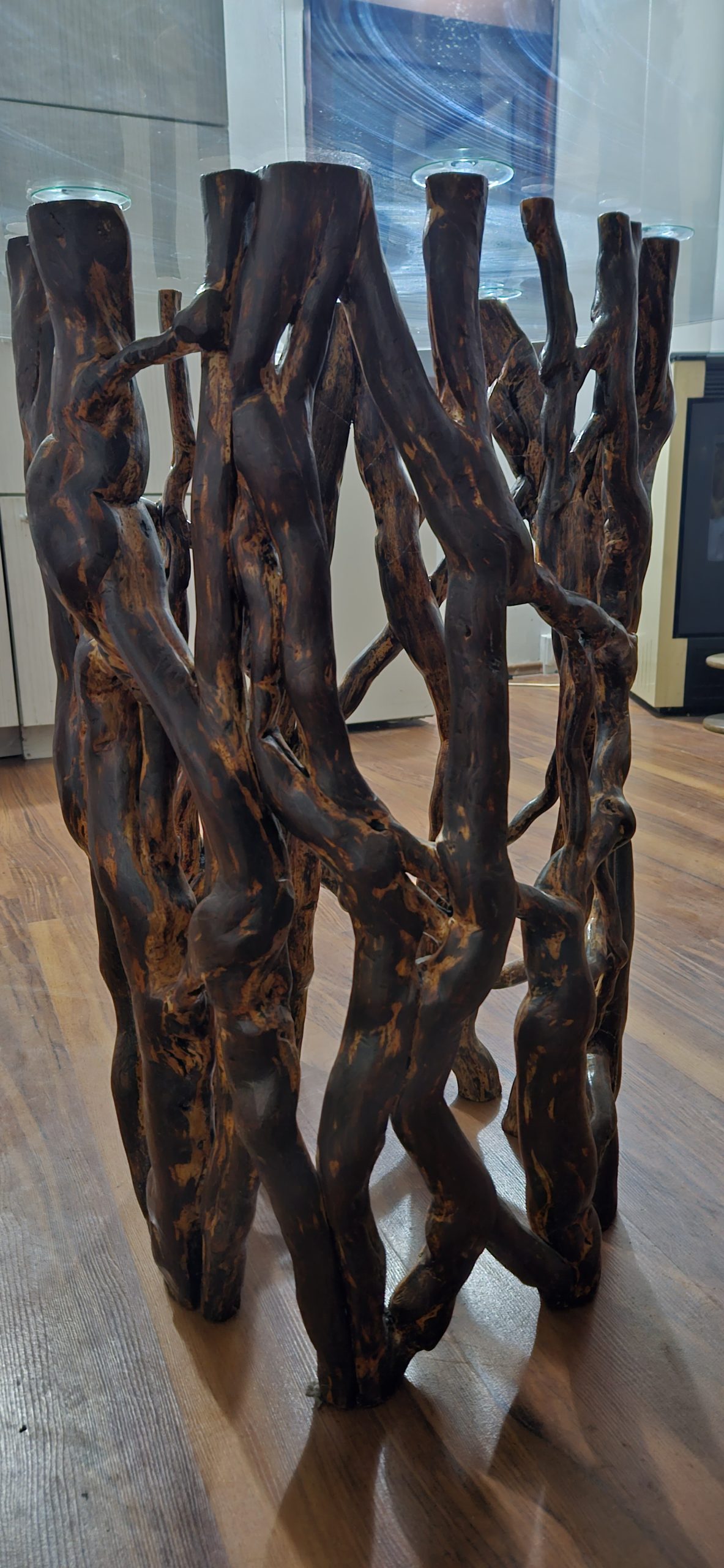 Rucno radjen sto od Brsljana